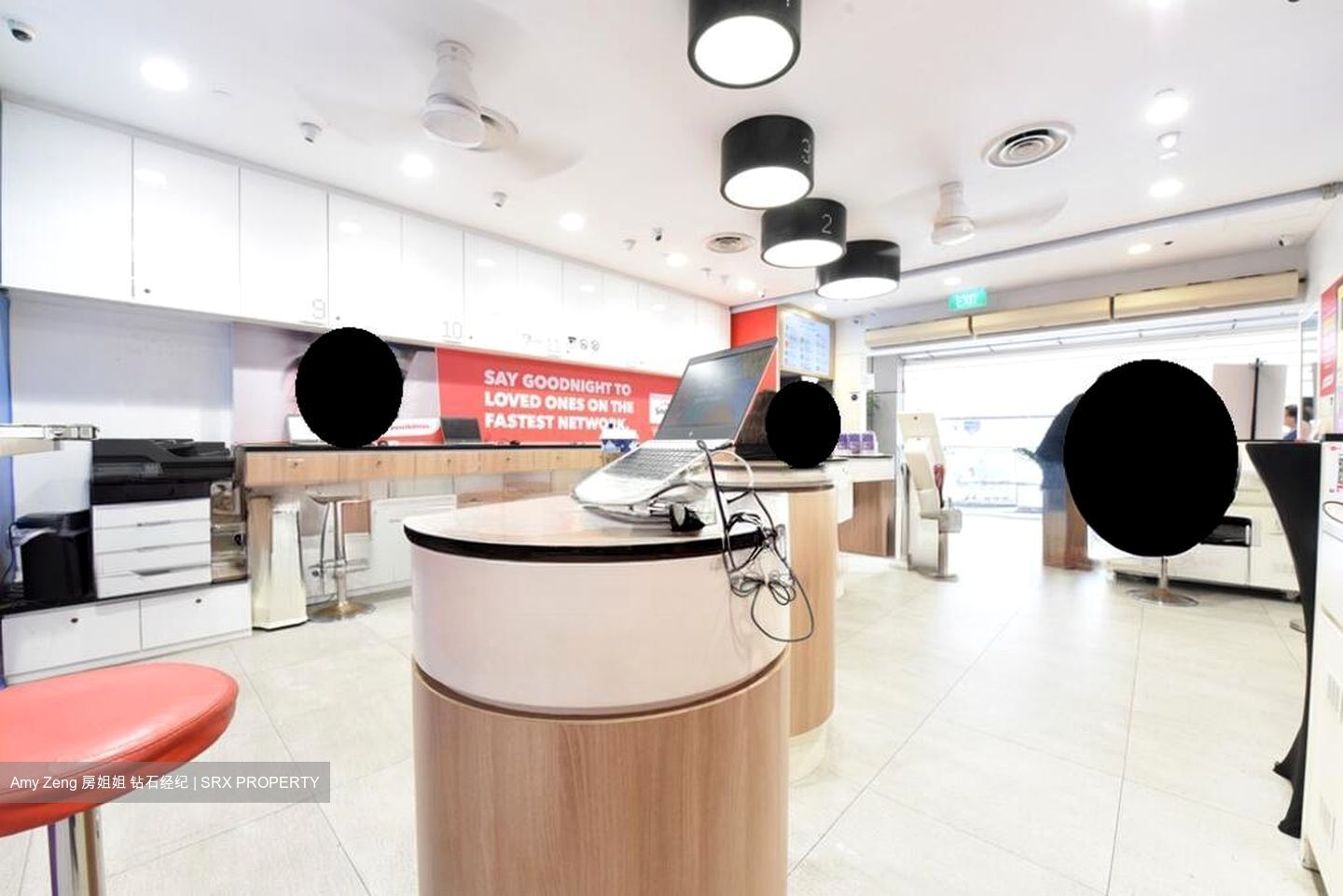 Lucky Plaza (D9), Retail #504159701